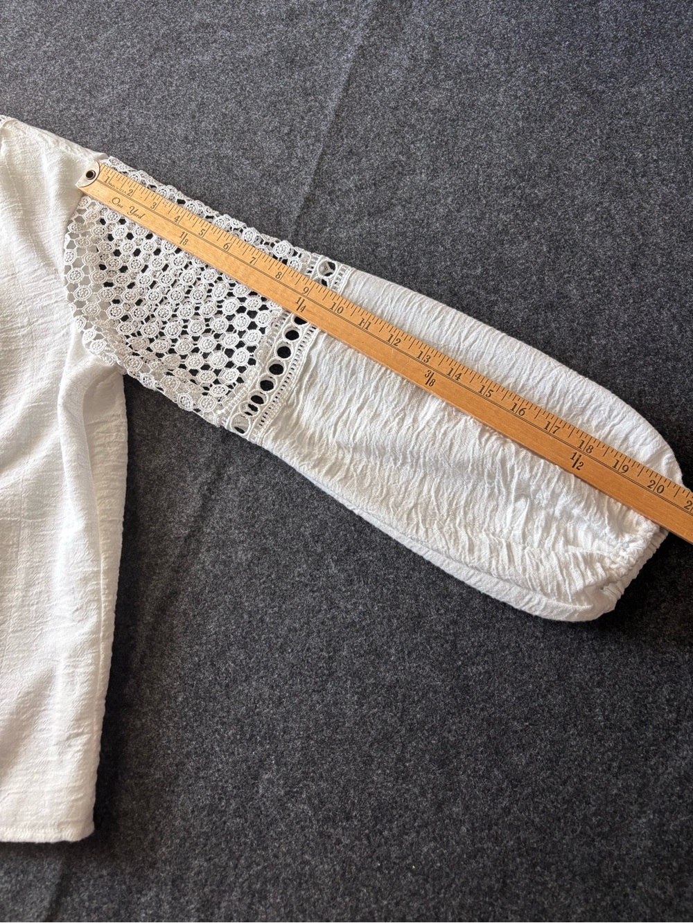 TUCKERNUCK Eyelet Jane Blouse White Crochet Resortwear Women’s Size L LIKE NEW - Picture 9 of 13